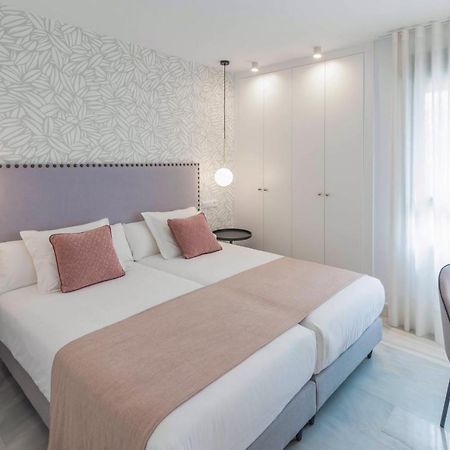 Premium Apartment & Free Parking By Ele Apartments Malaga Bagian luar foto