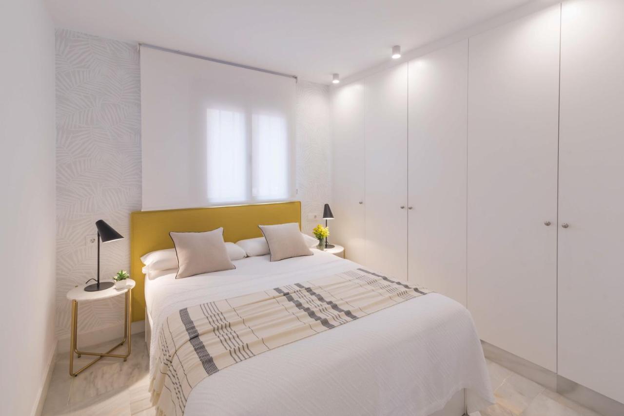 Premium Apartment & Free Parking By Ele Apartments Malaga Bagian luar foto