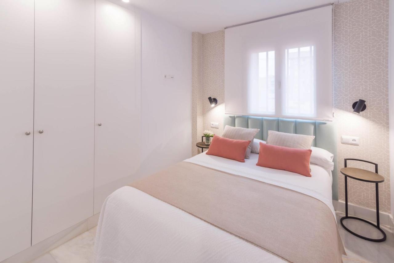 Premium Apartment & Free Parking By Ele Apartments Malaga Bagian luar foto