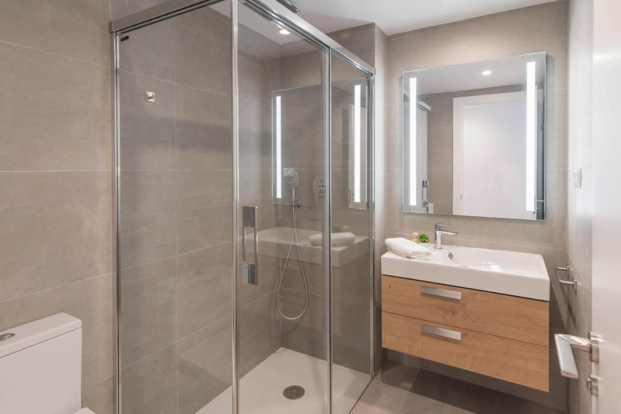 Premium Apartment & Free Parking By Ele Apartments Malaga Bagian luar foto
