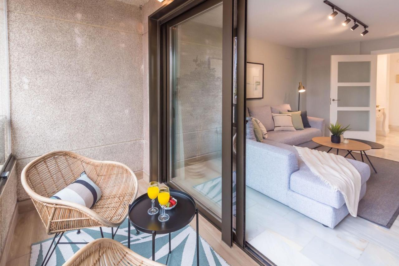 Premium Apartment & Free Parking By Ele Apartments Malaga Bagian luar foto